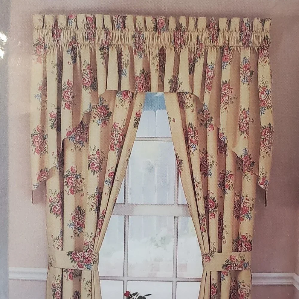 Springmaid 3 Piece Jabot Valance Set 130